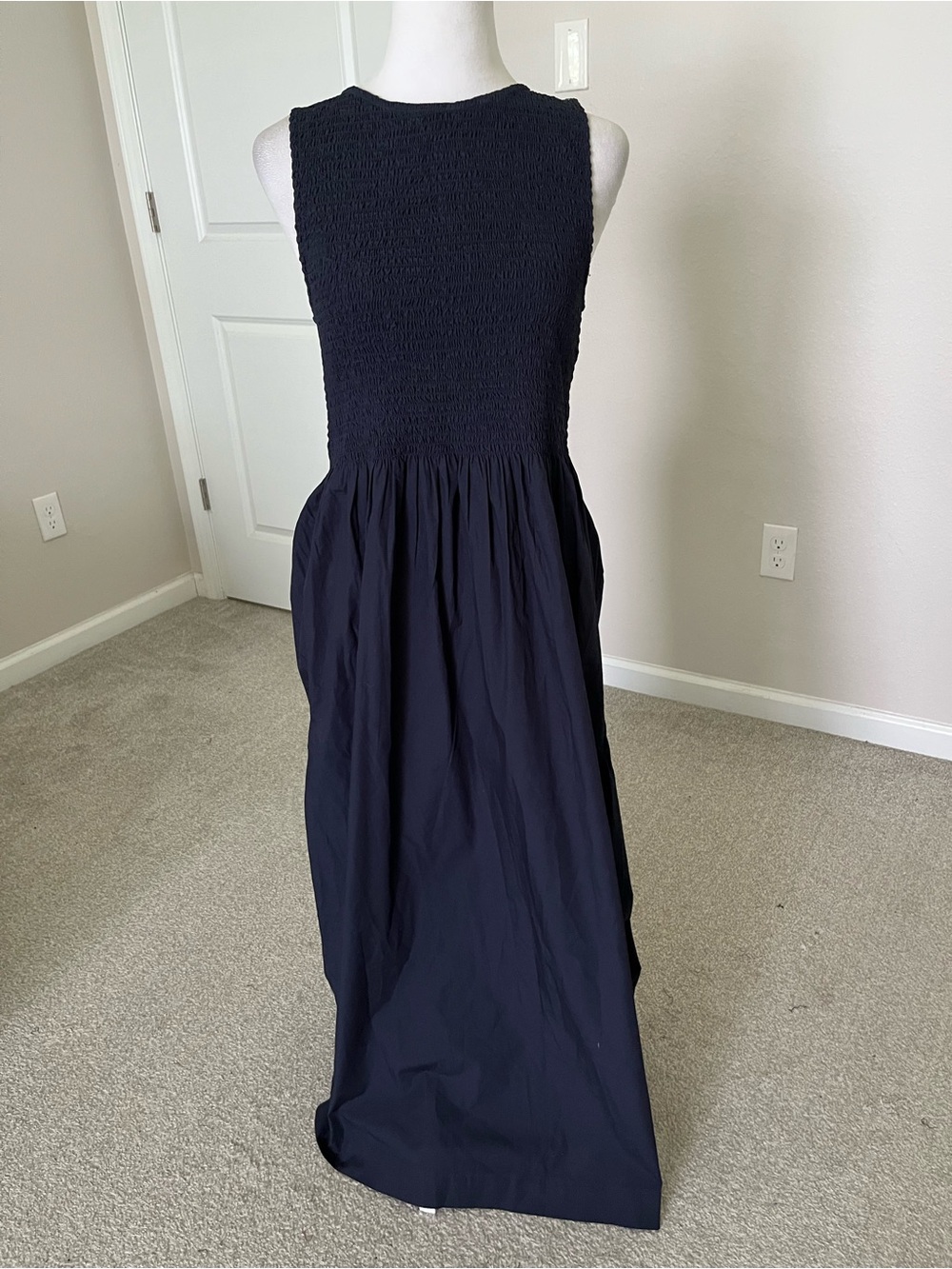 NWT Quince 100% Organic Cotton Navy Sleeveless Smocked Bodice Maxi Dress Size Sm